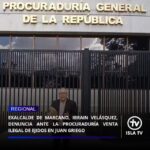 Exalcalde de Marcano, Ibrain Velásquez, denuncia ante la Procuraduría venta ilegal de ejidos en Juan Griego

Con el objetivo de proteger los derechos territoriales e históricos del municipio Gaspar Marcano, se procedió a consignar una denuncia formal ante la Procuraduría General de la República en Caracas.

Esta acción legal, promovida por el exalcalde de la jurisdicción @ibrainvelasquez  busca frenar de manera definitiva la venta ilegal de terrenos ejidos en la localidad de Juan Griego. Dichos espacios se encuentran protegidos históricamente por la legislación nacional a través de la Ley del 10 de Abril de 1848 y la Ley de Tierras Baldías y Ejidos.

De acuerdo con lo informado, este nuevo paso institucional se suma a un recurso introducido previamente ante la Contraloría General de la República. En esta ocasión, la denuncia exige formalmente que se anule el Acuerdo 011-2022, por considerarlo lesivo para el patrimonio histórico y geográfico local.

Finalmente, el exmandatario municipal enfatizó que las acciones en defensa de la identidad del municipio y de las tierras de la comunidad se mantendrán firmes hasta lograr la recuperación total de los terrenos afectados.