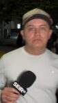 La Periodista Maryorin Méndez relata los momentos de su detención por el Sebin

A través de las plataformas digitales, se dio a conocer el testimonio de la periodista venezolana Maryorin Méndez (@maryorin_mendez), quien relató los tensos momentos que vivió durante su detención por parte de funcionarios del Servicio Bolivariano de Inteligencia Nacional (Sebin).

La denuncia audiovisual cobró fuerza tras ser replicada por el también periodista Seir Contreras (@seircontreras), generando una inmediata ola de solidaridad y rechazo en el gremio periodístico y la opinión pública.

En su narración, Méndez describió la experiencia y el impacto de la medida ejecutada por los cuerpos de seguridad del Estado, un hecho que vulnera directamente el ejercicio de la libre expresión.