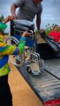 En una jornada marcada por el compromiso social, la presidenta de la Fundación Social Nueva Esparta @funsone.gob  María Francia Millán, junto a su equipo de trabajo, se trasladó al sector El Piache para brindar atención directa a la señora Carmen González, de 76 años de edad. En nombre de la gobernadora Marisel Velásquez, se realizó la entrega de medicamentos, pañales y una silla de ruedas, con el objetivo de garantizar una mejor calidad de vida a la beneficiaria. Con estas acciones, la institución reafirma su despliegue por todo el estado Nueva Esparta, llevando asistencia médica y social directamente a los hogares más vulnerables.

@mariafranciamillan 
@marisel_velasquez 
@gobiernobne 

#Funsone #NuevaEsparta #GestionSocial
 @funsone.gob