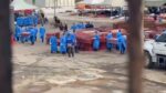 Escenas desgarradoras tras los devastadores terremotos

La magnitud del desastre provocado por los dos sismos que sacudieron el norte de Venezuela sigue dejando postales de profundo dolor. En La Guaira, las imágenes reflejan la gravedad de la situación:
Operativo de emergencia: Personal especializado se encuentra movilizando cientos de ataúdes para atender la contingencia y dar respuesta a las víctimas.

En una morgue provisional instalada en la entidad costera, equipos forenses trabajan sin descanso en la difícil tarea de identificar y entregar los cuerpos.

Afuera del recinto, decenas de familias enfrentan largas horas de espera, sumidos en la incertidumbre y el dolor por la pérdida de sus seres queridos.

📌 #Venezuela #LaGuaira #Terremoto #Noticias #Sismo Emergencia